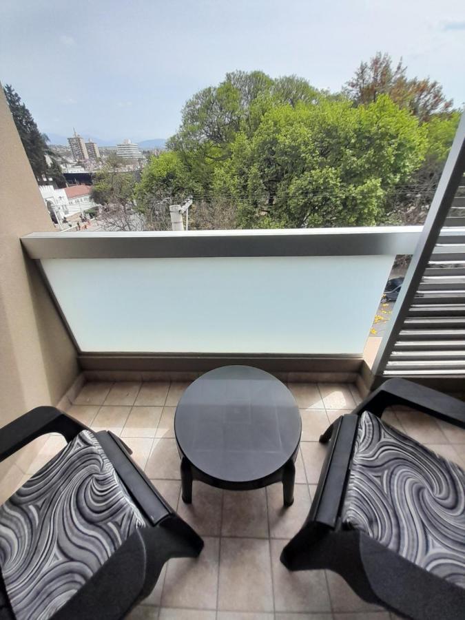 Departamento Centrico Plaza Alvarado Con Cochera Сальта Экстерьер фото